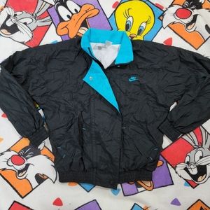 Vintage rare Nike windbreaker Size Small Made In Hing Kong